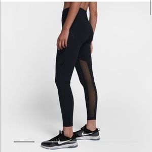 Nike tight fit leggings NWT